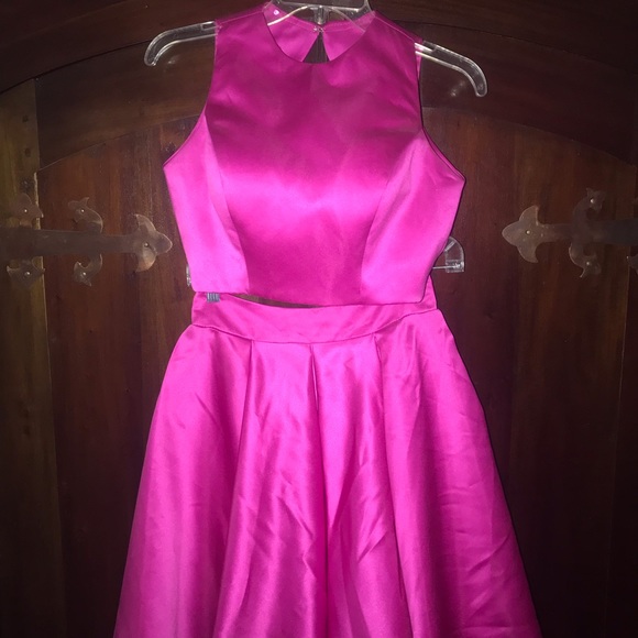 Homecoming Dress - Picture 3 of 4